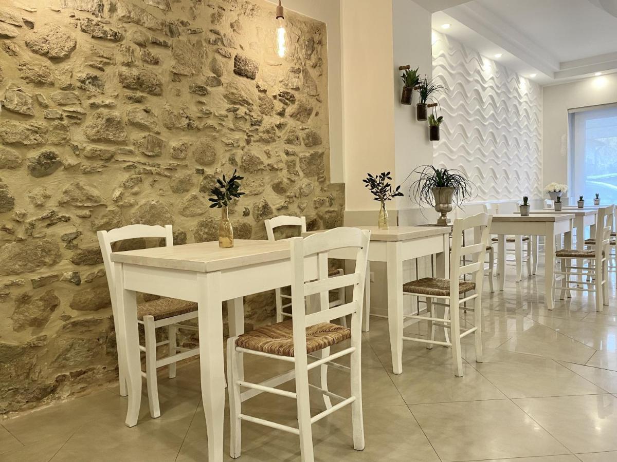 Albergo Elea Асчеа Екстериор снимка