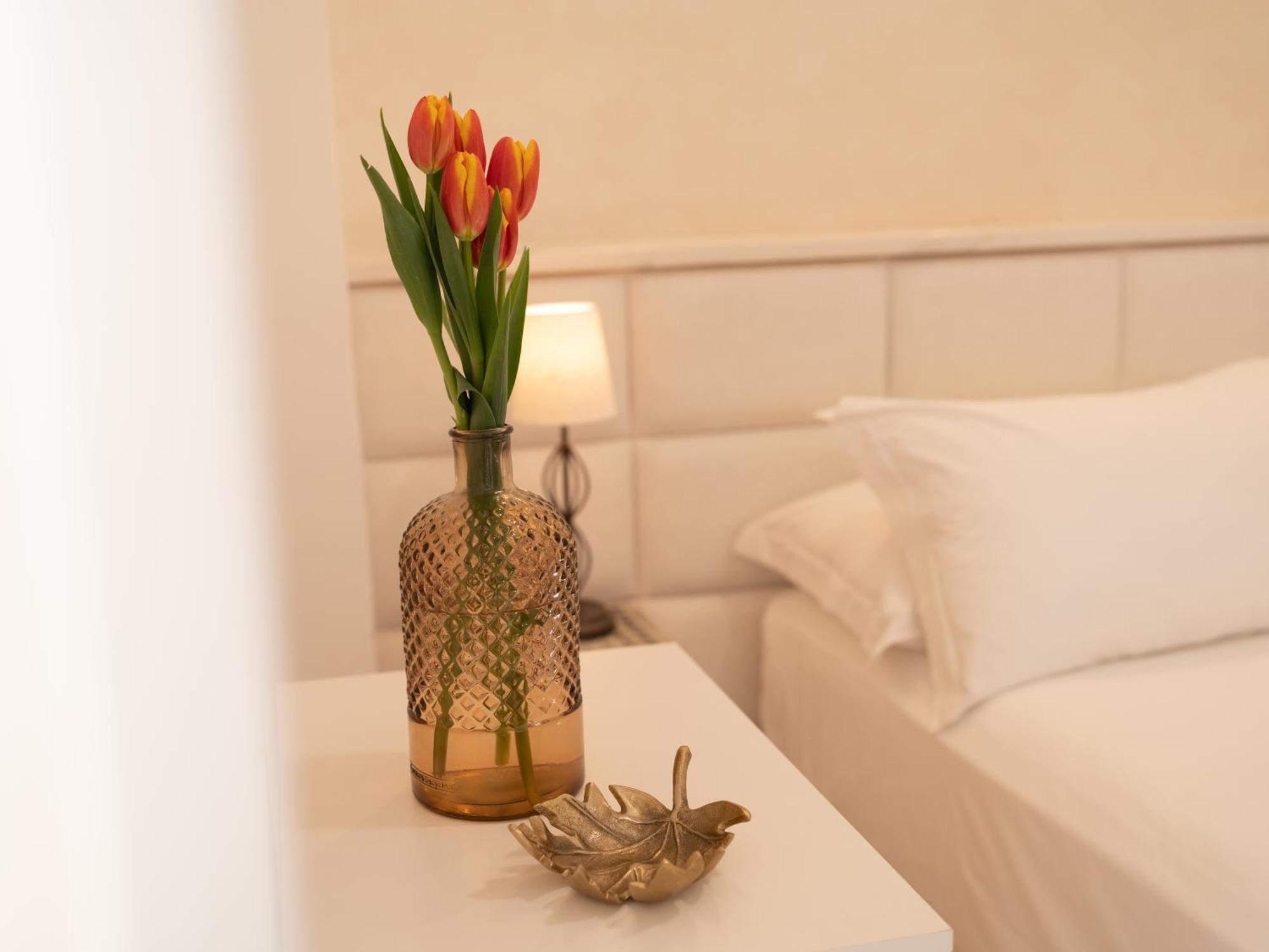 Albergo Elea Асчеа Екстериор снимка