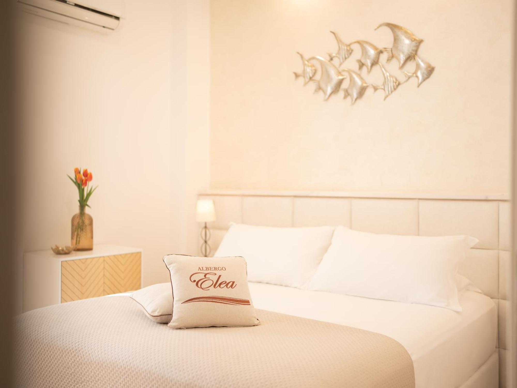 Albergo Elea Асчеа Екстериор снимка